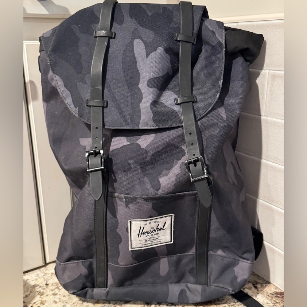 Herschel Retreat Backpack NIGHT CAMO hiking camping fishing outdooors gorpcore